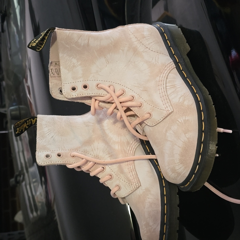 Light pink Dr. Martens